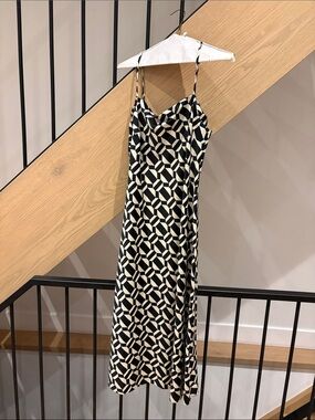 Dynamite Black & Cream Geometric Slip Dress